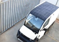 عقول تونسية تُبهر العالم: طلبة المنستير يصنعون أول سيارة كهربائية ذاتية القياد