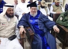 الدكتور السعودي عادل الرشود.. 36 سنة من الرحمة يعيد البصر مجانًا حول العالم